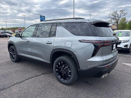 Sterling Gray Metallic 2026 Chevrolet Traverse LT