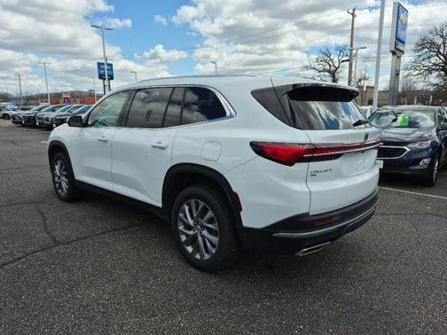 2025 Buick Enclave Preferred FWD