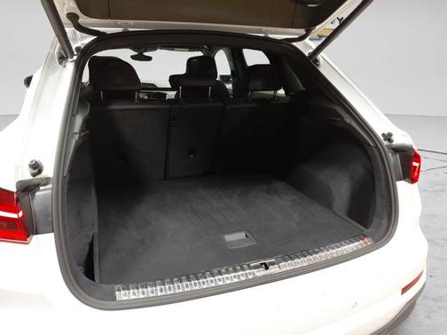 White 2025 Audi Q3 Premium 45 TFSI S line quattro Tiptronic
