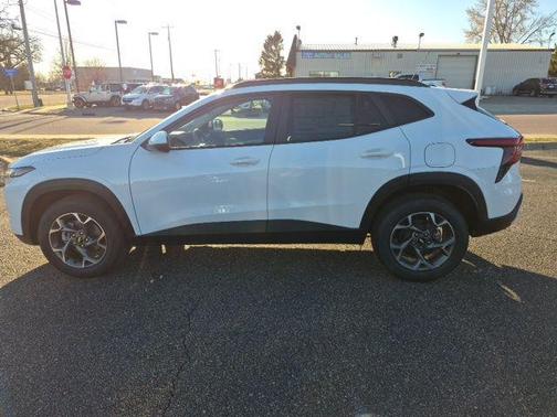 Summit White 2026 Chevrolet Trax LT