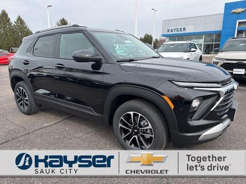 Mosaic Black Metallic 2026 Chevrolet Trailblazer LT