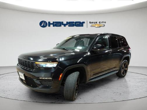 Diamond Black Crystal Pearlcoat 2024 Jeep Grand Cherokee Limited
