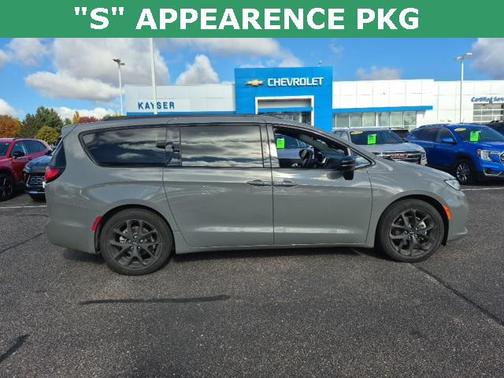 2025 Chrysler Pacifica Limited