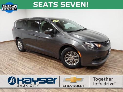 2023 Chrysler Voyager LX