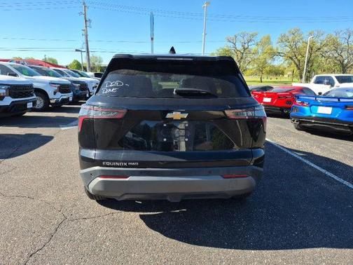 Mosaic Black Metallic 2026 Chevrolet Equinox 1LT