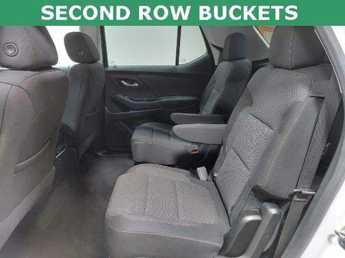Summit White 2020 Chevrolet Traverse LT Cloth