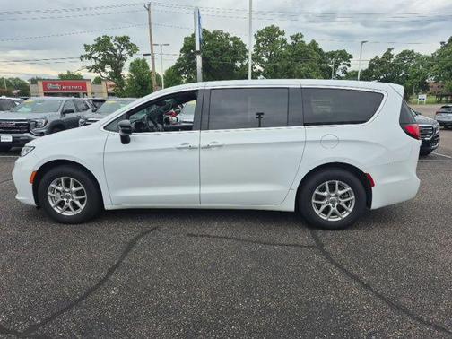 Bright White Clearcoat 2025 Chrysler Pacifica L