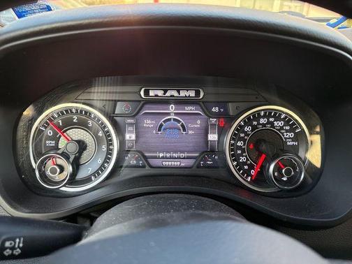 Diamond Black Crystal Pearlcoat 2019 RAM 1500 Big Horn