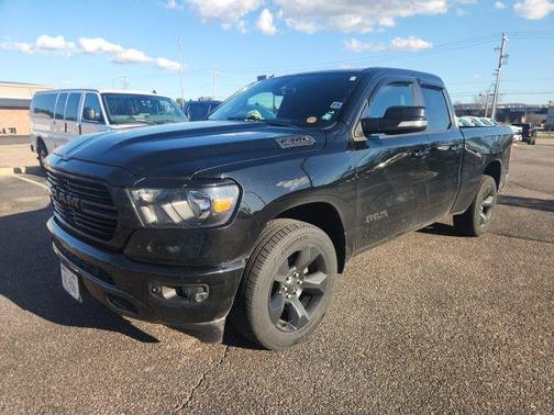 Diamond Black Crystal Pearlcoat 2019 RAM 1500 Big Horn