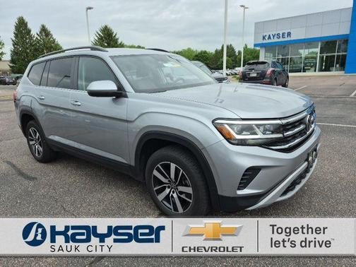 Pyrite Silver Metallic 2022 Volkswagen Atlas 2.0T SE