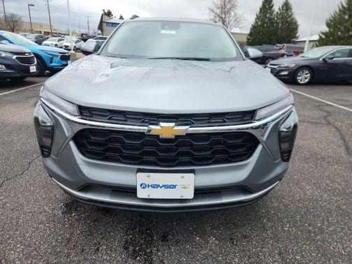 Sterling Gray Metallic 2026 Chevrolet Trax LT