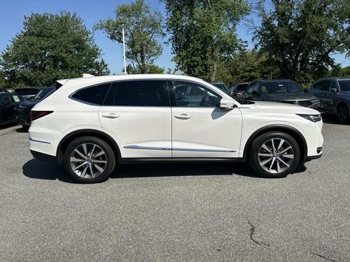 White 2025 Acura MDX w/Technology Package
