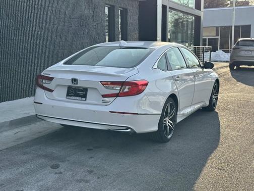 2022 Honda Accord Hybrid Touring