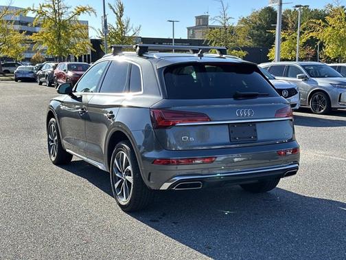 2024 Audi Q5 S line Premium