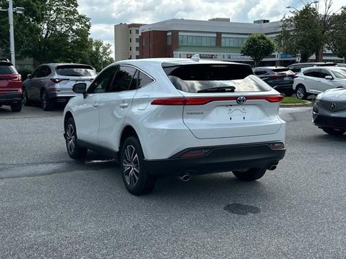 2024 Toyota Venza LE