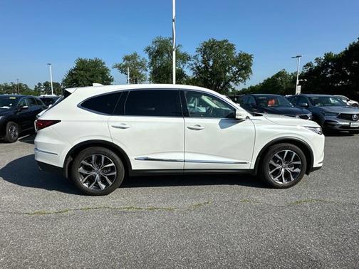 2022 Acura MDX w/Technology Package