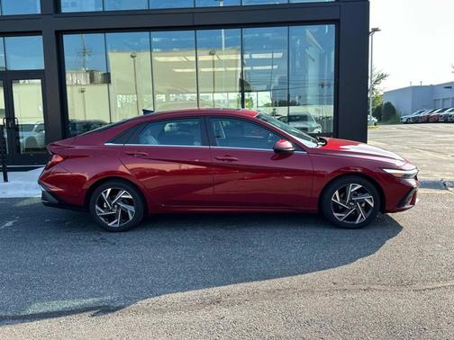 2024 Hyundai ELANTRA HEV Limited