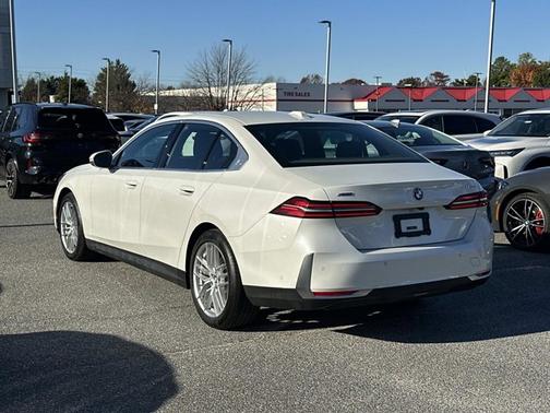 2024 BMW 530 530i xDrive
