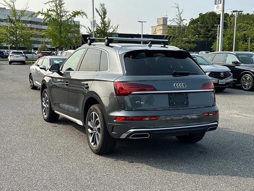2024 Audi Q5 S line Premium