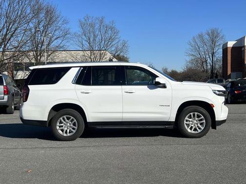 Photo 2 of 31 of 2021 Chevrolet Tahoe LT