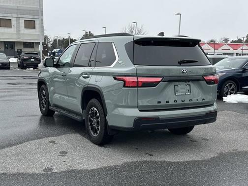 2024 Toyota Sequoia SR5
