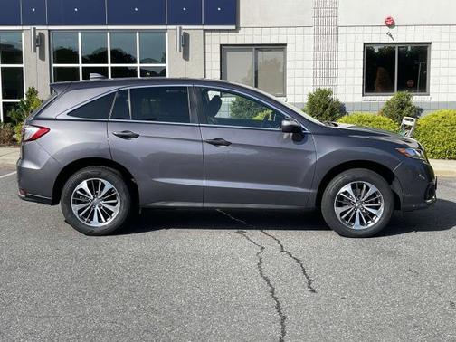Photo 2 of 31 of 2018 Acura RDX Advance Package