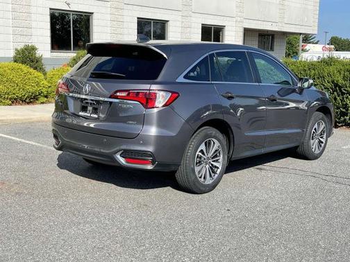 Photo 3 of 31 of 2018 Acura RDX Advance Package