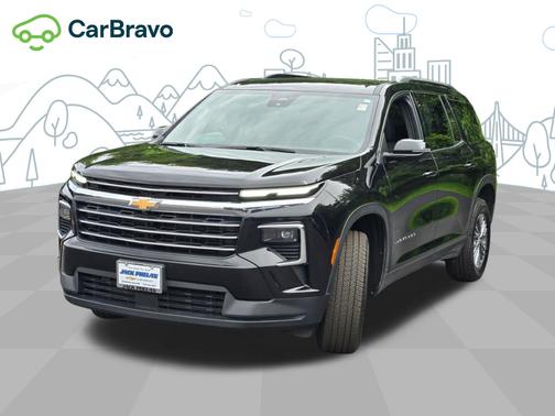 Mosaic Black Metallic 2026 Chevrolet Traverse LT