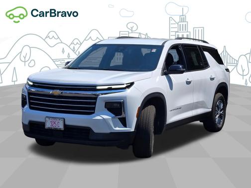 Summit White 2026 Chevrolet Traverse LT