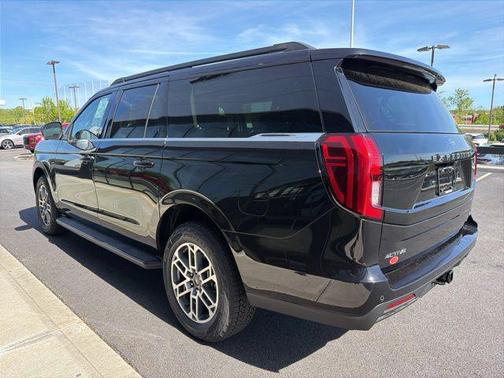 Agate Black Metallic 2026 Ford Expedition Max Active 4x4