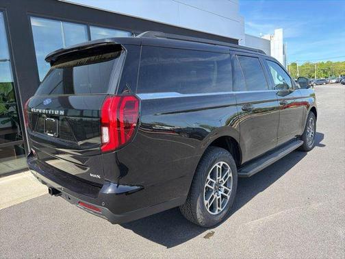 Agate Black Metallic 2026 Ford Expedition Max Active 4x4