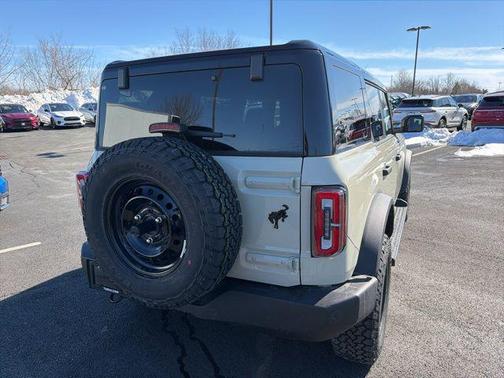 Desert Sand 2026 Ford Bronco Outer Banks