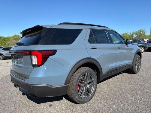 Vapor Blue Metallic 2026 Ford Explorer ST-Line