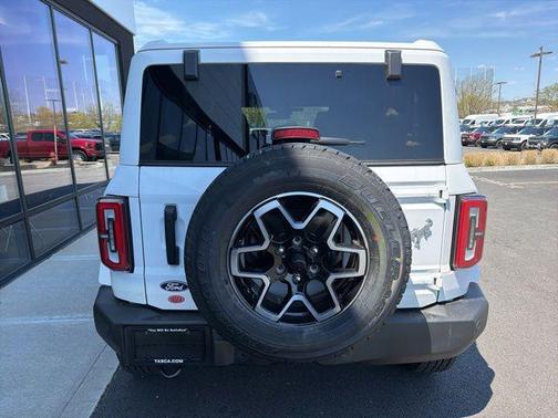 Oxford White 2026 Ford Bronco Outer Banks