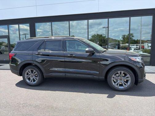 Agate Black Metallic 2026 Ford Explorer Active