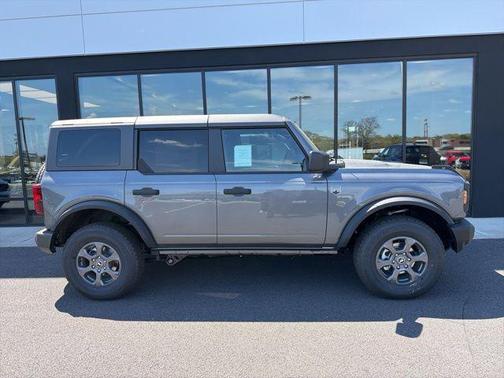 Carbonized Gray Metallic 2026 Ford Bronco Big Bend