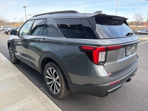Carbonized Gray Metallic 2026 Ford Explorer ST-Line