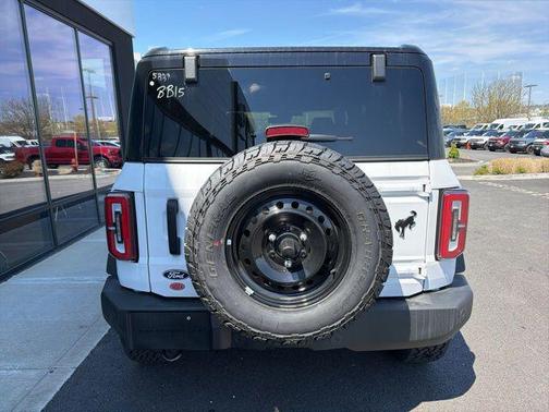 Oxford White 2026 Ford Bronco Outer Banks