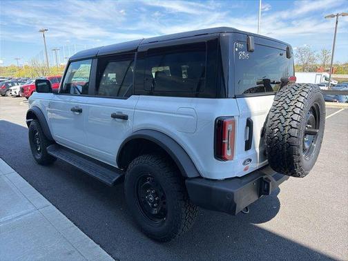 Oxford White 2026 Ford Bronco Outer Banks