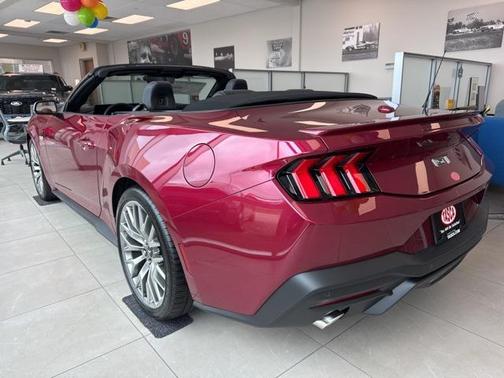 2025 Ford Mustang GT Premium