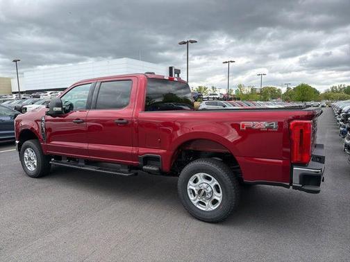Ruby Red Metallic Tinted Clearcoat 2026 Ford F-350 XLT