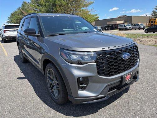 Carbonized Gray Metallic 2026 Ford Explorer ST-Line