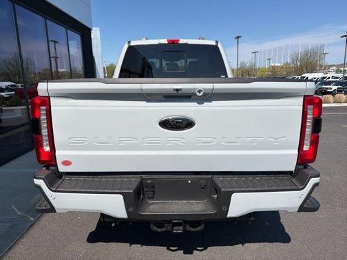 Avalanche 2026 Ford F-250 XLT