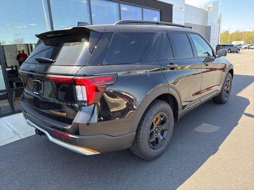 Agate Black Metallic 2026 Ford Explorer Tremor