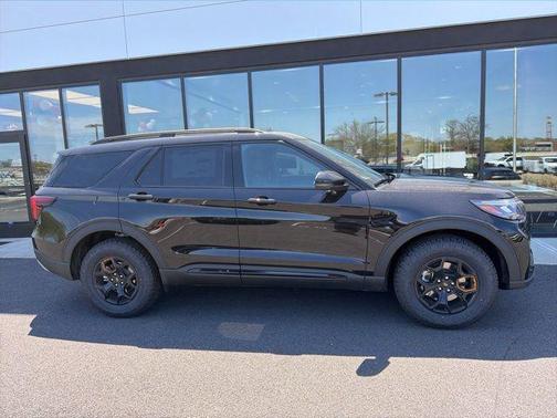 Agate Black Metallic 2026 Ford Explorer Tremor