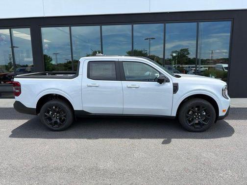 Space White Metallic 2026 Ford Maverick Lariat