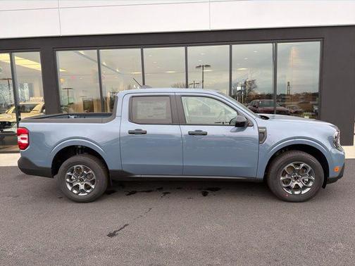Azure Gray Metallic Tri-Coat 2025 Ford Maverick XLT