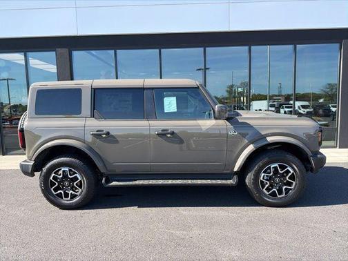 Marsh Gray 2026 Ford Bronco Outer Banks