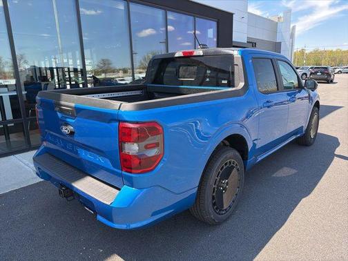 Velocity Blue 2026 Ford Maverick Lobo
