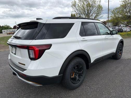 Star White Metallic Tri-Coat 2026 Ford Explorer Tremor